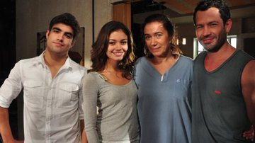 Antenor (Caio Castro), Amália (Sophie Charlotte), Griselda (Lília Cabral) e Quinzé (Malvino Salvador) - Globo/ Estevam Avellar