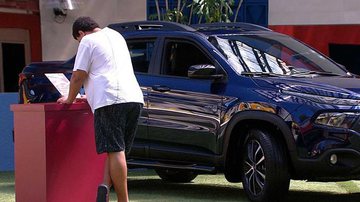 Babu Santana encontra carro na área externa do 'BBB20' - Globo