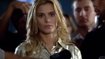 Teodora é interpretada por Carolina Dieckamann em 'Fina Estampa' - TV Globo