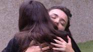 Mari e Rafa se abraçam após conversa - Globo