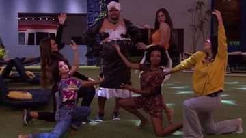 Babu Santana arrasa de drag queen e anima noite - TV Globo