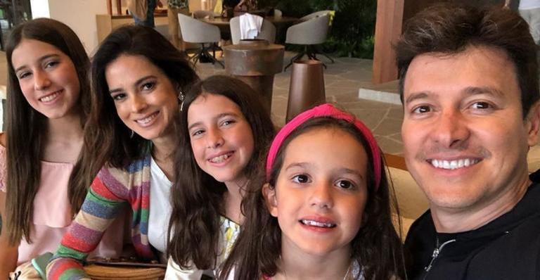 Vera Viel é casada com Rodrigo Faro, com quem tem três filhas - Instagram