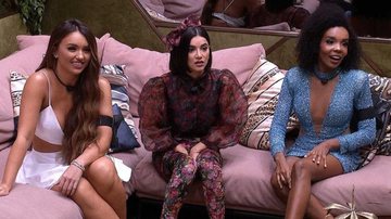 Rafa, Manu e Thelma se emocionaram durante a noite da final - TV Globo