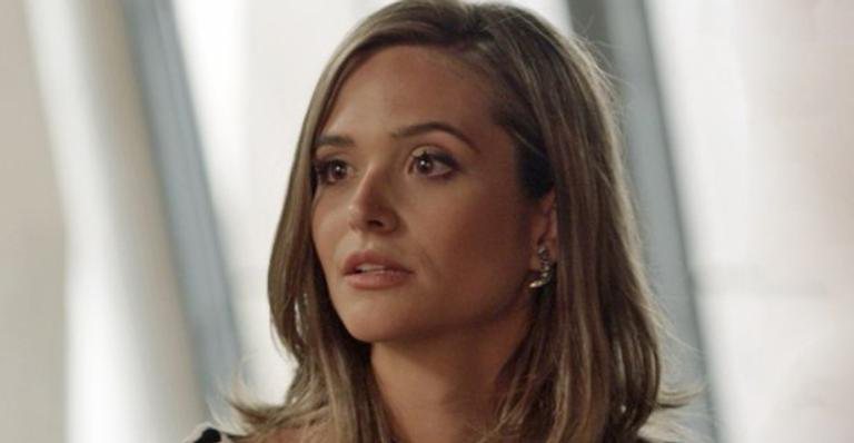 Cassandra (Juliana Paiva) muda o visual para nova fase em 'Totalmente Demais' - Globo