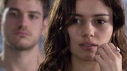 Amália terminou tudo com Rafael após descobrir as mentiras do rapaz - Globo