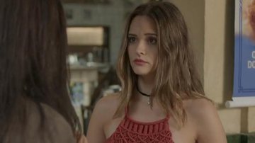 Cassandra (Juliana Paiva) segue tramando contra Eliza (Marina Ruy Barbosa) em 'Totalmente Demais' - Globo