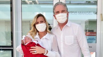 Roberto Justus e Ana Paula Siebert deixam hospital em São Paulo - Francisco Cepeda/Brazil News