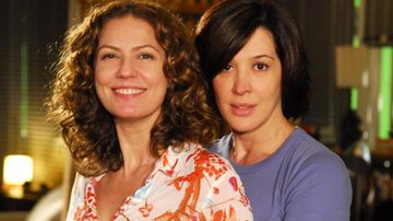 As irmãs adotivas Flora (Patrícia Pillar) e Donatela (Claudia Raia) viveram um grande embate, em 'A Favorita' - TV Globo/João Miguel Jr.