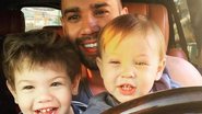 Gusttavo Lima ensina o filho a soltar pipa - Reprodução Instagram