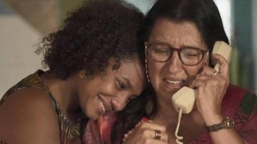 Cena de 'Amor de mãe' com Jéssica Ellen e Regina Casé - TV Globo