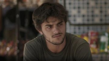 Jonatas é interpretado por Felipe Simas em 'Totalmente Demais' - TV Globo