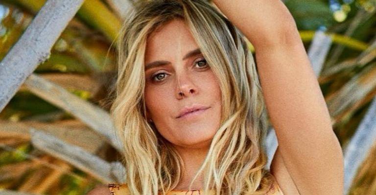 Carolina Dieckmann mostra beleza natural em clique nas redes sociais - Instagram/ @loracarola
