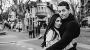 Simaria surgiu em um clique sensual com o marido, Vicente - Instagram/ @simaria
