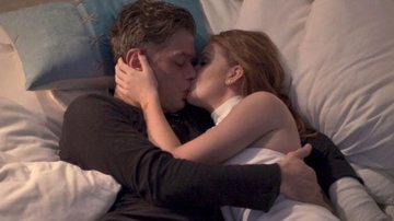 Eliza e Arthur têm a primeira vez juntos em 'Totalmente Demais' - Globo