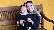 Thaeme Mariôto dá bronca em Liz e a pequena faz imitação da mãe - Reprodução/Instagram