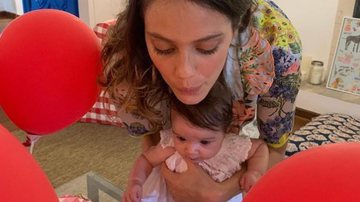 Laura Neiva celebra seis meses de Maria com clique especial - Reprodução/Instagram