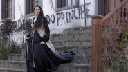 Domitila (Agatha Moreira) é atacada pelos populares, em 'Novo Mundo' - Ellen Soares/ Gshow