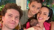 Thiago Fragoso explode o fofurômetro ao surgir com os filhos de pijamas combinando - Reprodução/Instagram