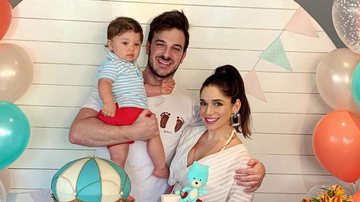 Sabrina Petraglia ao lado do marido Ramón Velázquez e o filho Gael - Instagram/@sabrinapetraglia