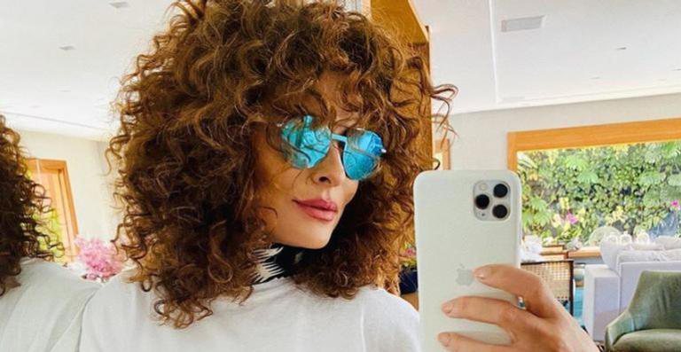 Juliana Paes esbanja cachos em selfie e ganha elogios - Reprodução/Instagram