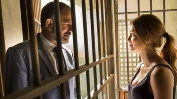 Germano (Humberto Martins) revela a Eliza (Marina Ruy Barbosa) que é o seu pai - TV Globo