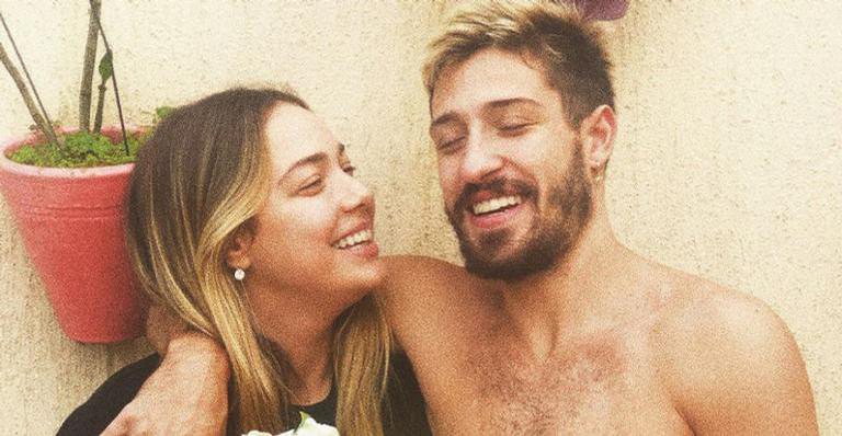 Vinicius Martinez faz brincadeira com a esposa - Reprodução Instagram
