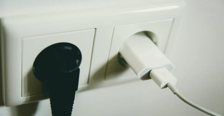 A sobrecarga na instalação é outro motivo que pode elevar o consumo de eletricidade - Markus Spiske/Pixabay