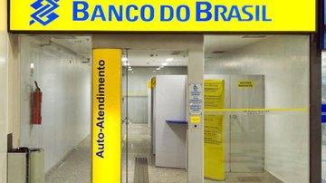 O banco começou a usar o WhatsApp como canal de atendimento em 2017 - Arquivo/Agência Brasil