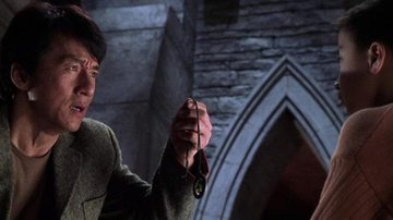 Jackie Chan em cena de 'The Medallion' - Divulgação