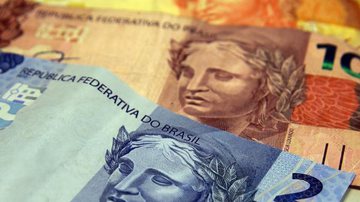 O salário mínimo agora é corrigido apenas pelo INPC - Marcello Casal Jr./Agência Brasil