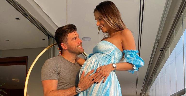 Marcelo Zangrandi e Flávia Viana deram à luz Gabriel, primeiro filho do casal - Instagram/@flavia_viana