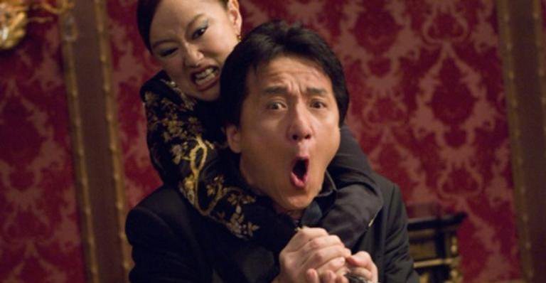Jackie Chan em cena de 'Hush Hour 3' - Divulgação