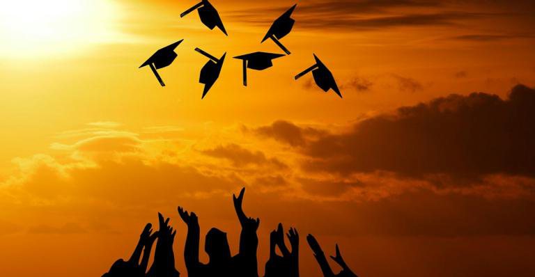Selecione a melhor opção para conquistar o seu diploma. - Mohamed Hassan/Pixabay