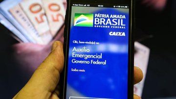 A Caixa reforça que não é preciso madrugar nas filas à espera de atendimento - Marcello Casal Jr/Agência Brasil