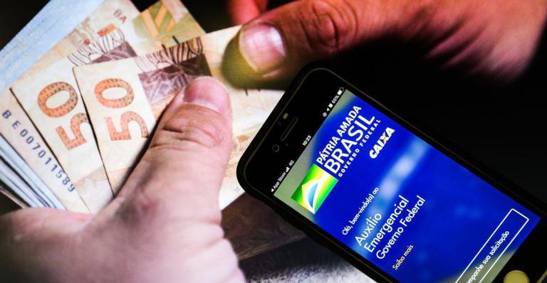 As atualizações de números referentes ao pagamento do Auxílio Emergencial podem ser acessadas no site da Caixa ou nas redes sociais do banco. - Marcello Casal Jr/Agência Brasil