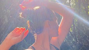 Camila Pitanga curte dia em cachoeira - Instagram/@caiapitanga