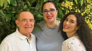 Renato Aragão recebe homenagem de filha e esposa em seu aniversário de 86 anos - Instagram / @renatoaragao