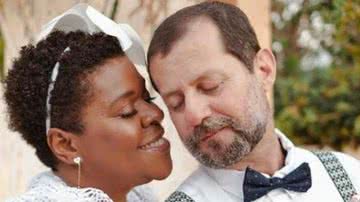 Cacau ao lado de Janderson Pires; os dois estão casados desde 2015 - Instagram/@cacauprotassiooficial