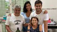 Mariano com a namorada, Jakelyne Oliveira, e os pais, Rui e Valentina Bijos - Instagram/@mariano