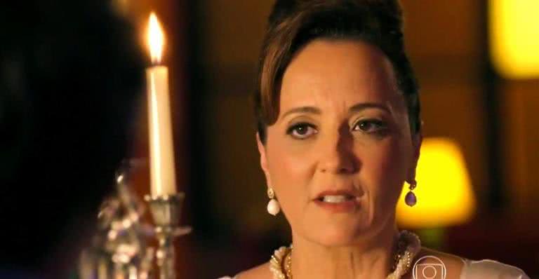 Guiomar (Cláudia Netto) fica passada com pedido de casamento de Duque (Jean Pierre Noher) - Globo