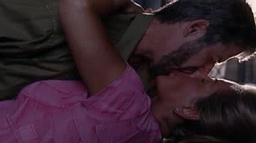 Pedro e Helena dormem juntos em 'Laços de Família' - TV Globo