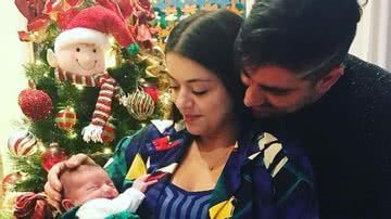 Esposa de Marcelo Adnet posa com filha no colo e se derrete - Divulgação/Instagram