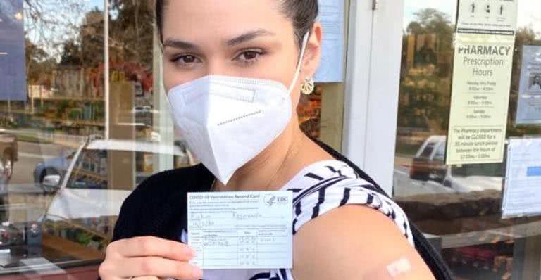 Fernanda Machado também já foi vacinada contra a Covid-19, mesmo ainda amamentando o caçula - Arquivo pessoal