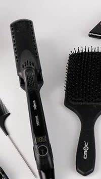 Secador de cabelo: aparelho é amigo ou vilão dos fios?