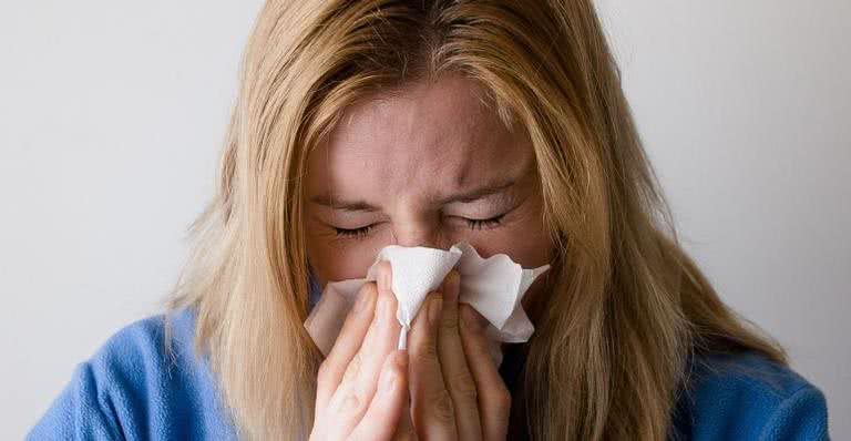A limpeza nasal atua removendo agentes nocivos inalados pelo nariz - Pixabay