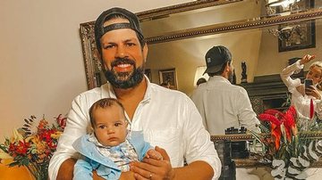 Sorocaba comemora 10 meses do filho e se derrete - Divulgação/Instagram