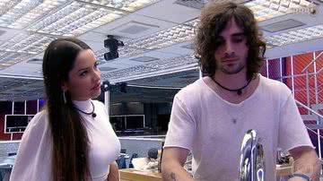 Fiuk e Juliette conversando - TV Globo