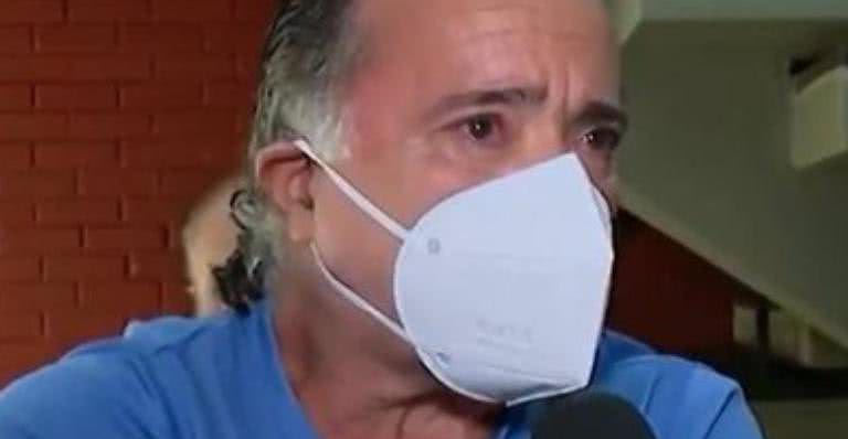 Tony Ramos se emociona ao ser vacinado contra Covid-19 - GloboNews