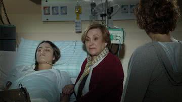 Iná expulsa Eva do hospital em visita a Ana - TV Globo