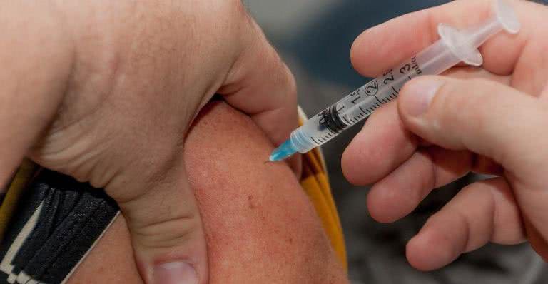Vacinação em massa ajudará a conter a Covid-19 - Pixabay